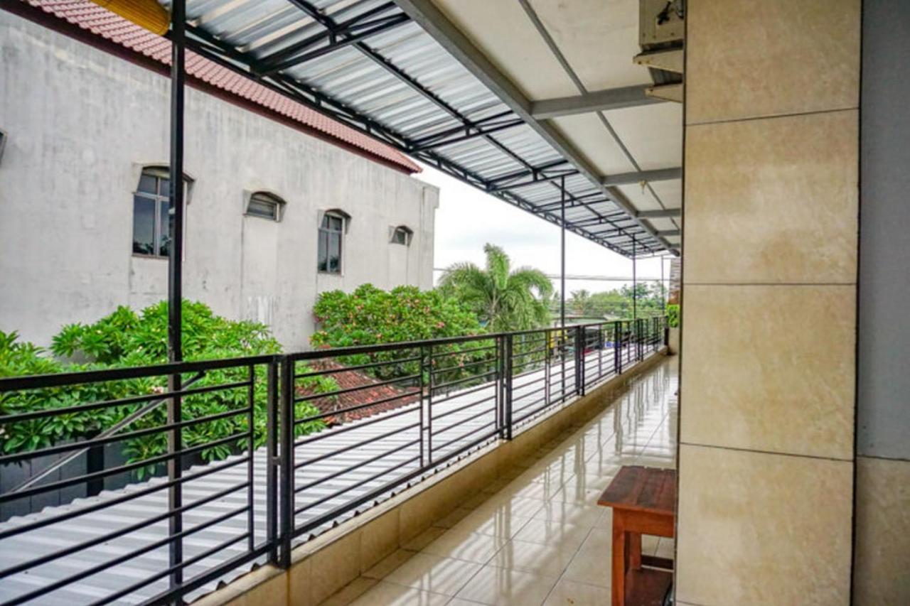 Reddoorz Near Penimbangan Beach Singaraja Exterior foto
