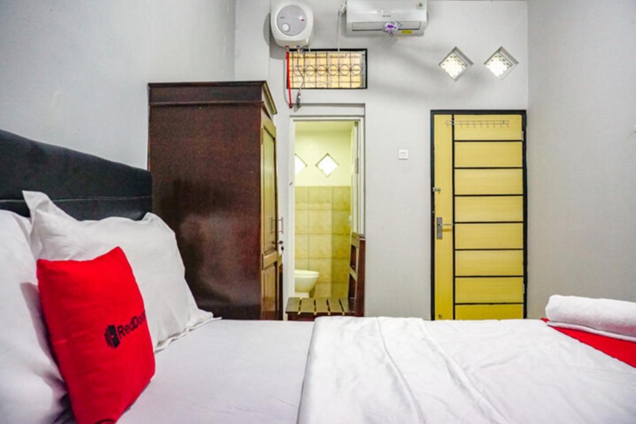 Reddoorz Near Penimbangan Beach Singaraja Exterior foto